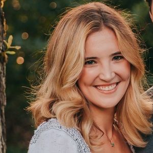 Meet your Posher, Abbey